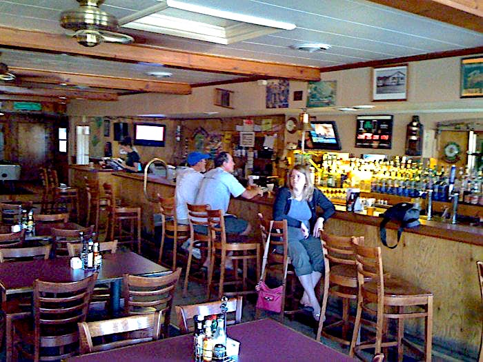 b shamrock pub restaurant